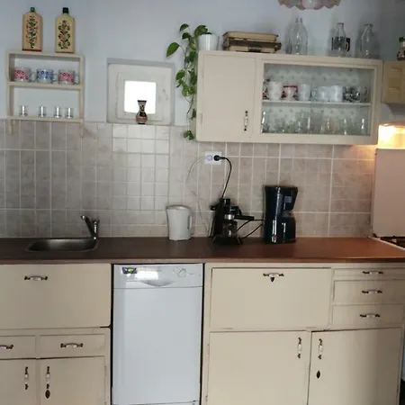 Oncsa Vendeghaz * Gyöngyös